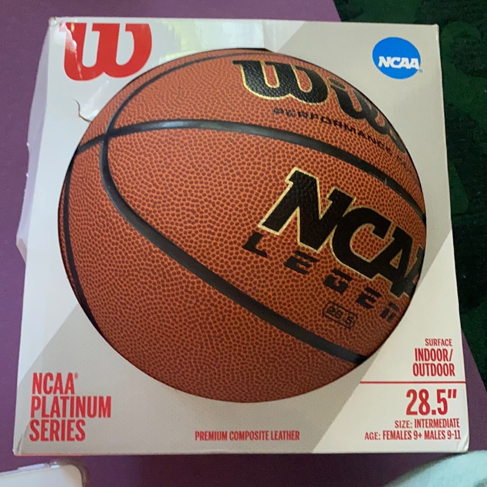 Wilson NCAA Legend Basketball
